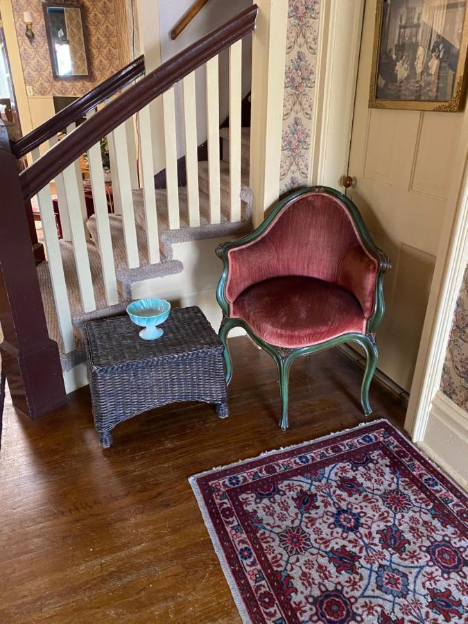Pansy'S Parlor Bed & Breakfast Golden Exteriör bild