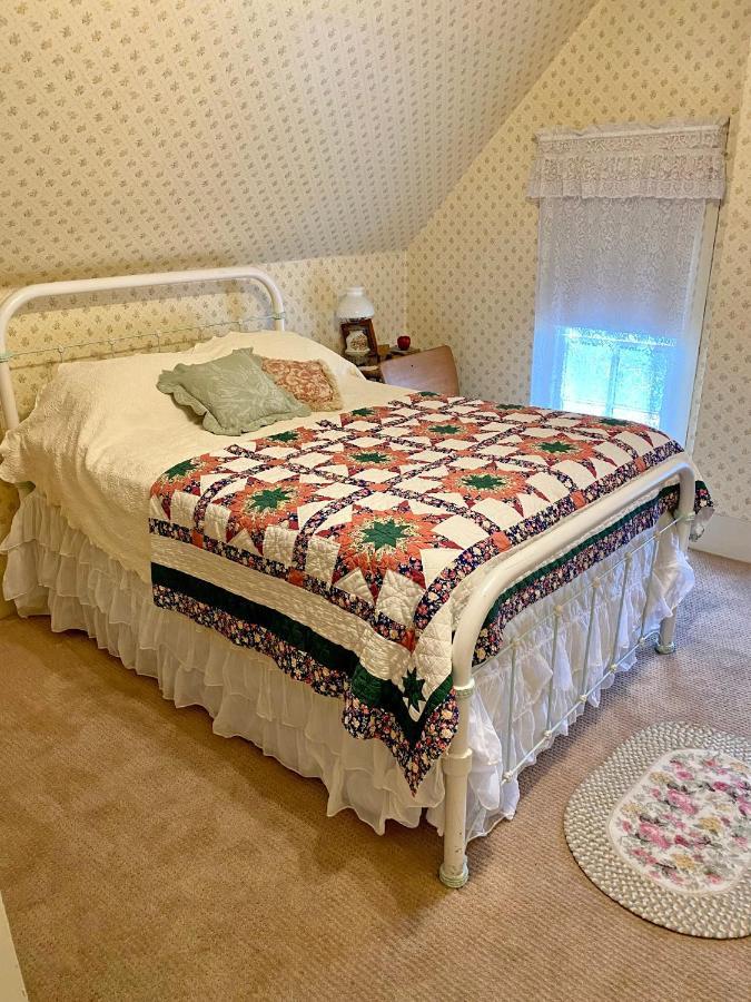 Pansy'S Parlor Bed & Breakfast Golden Exteriör bild